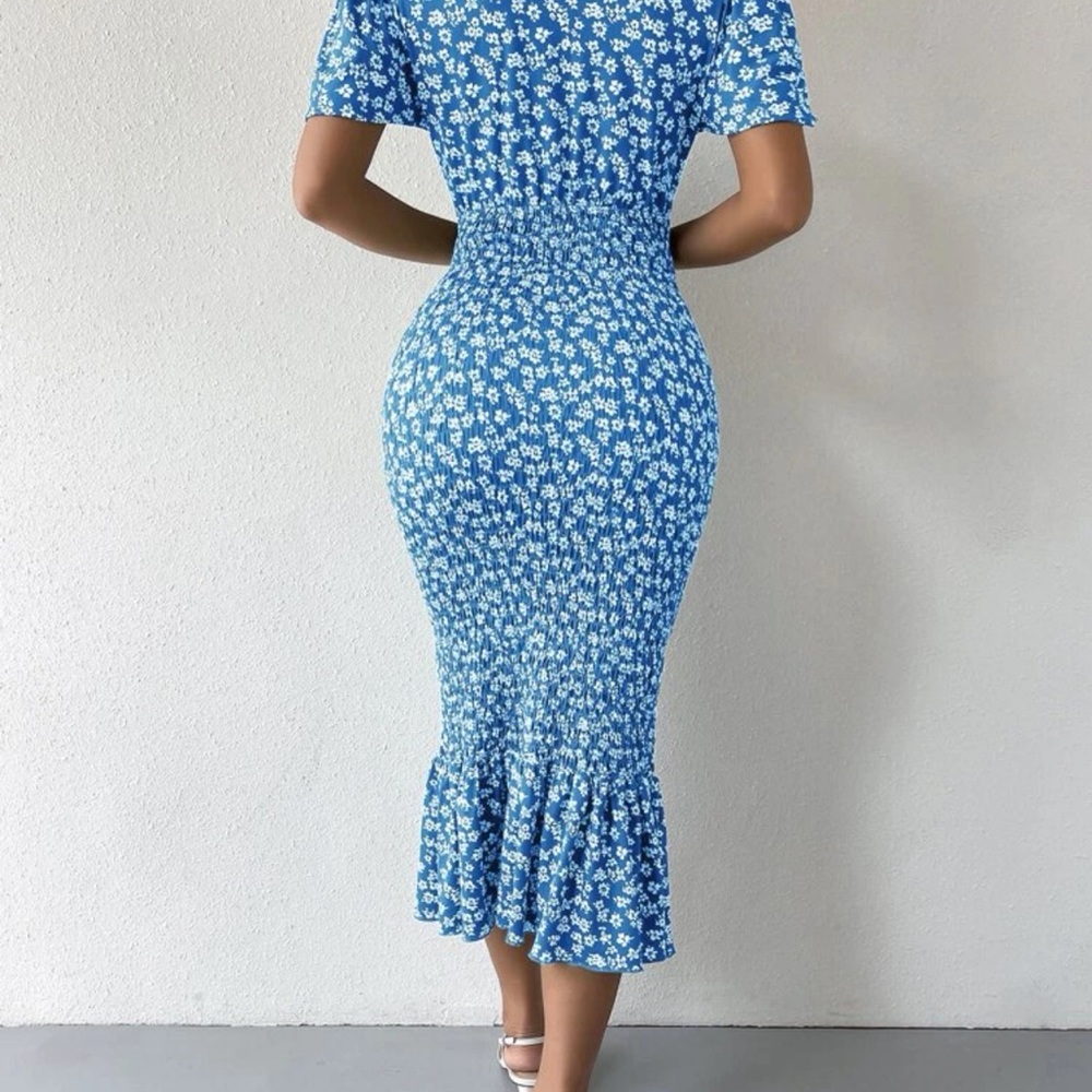 M (medium) floral dress